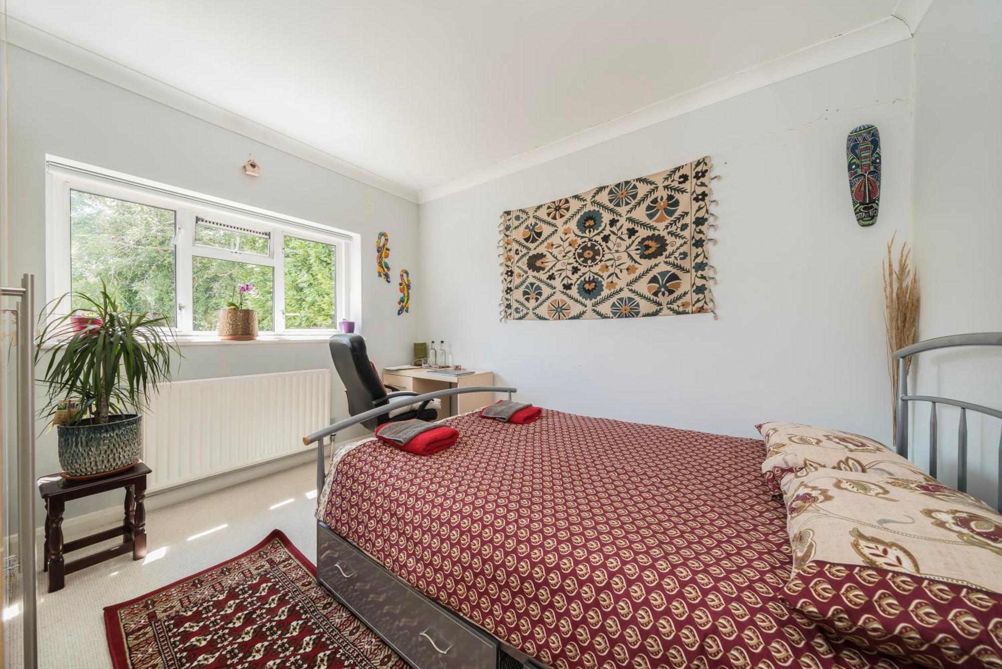 Cozy Double Bedroom In Stunning Bungalow On River Thames - Near Thorpe Park/Royal Holloway University/20Mins From Heathrow Staines-upon-Thames Zewnętrze zdjęcie